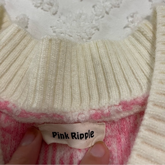 Just Kass Sweater Vest - Picture 2 of 3